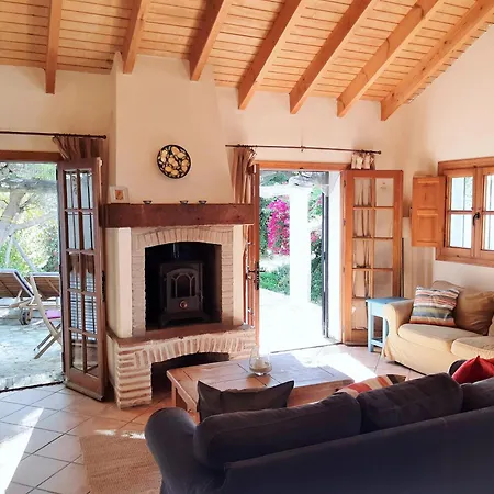 El Sueno - Eco With Pool Near Beaches
